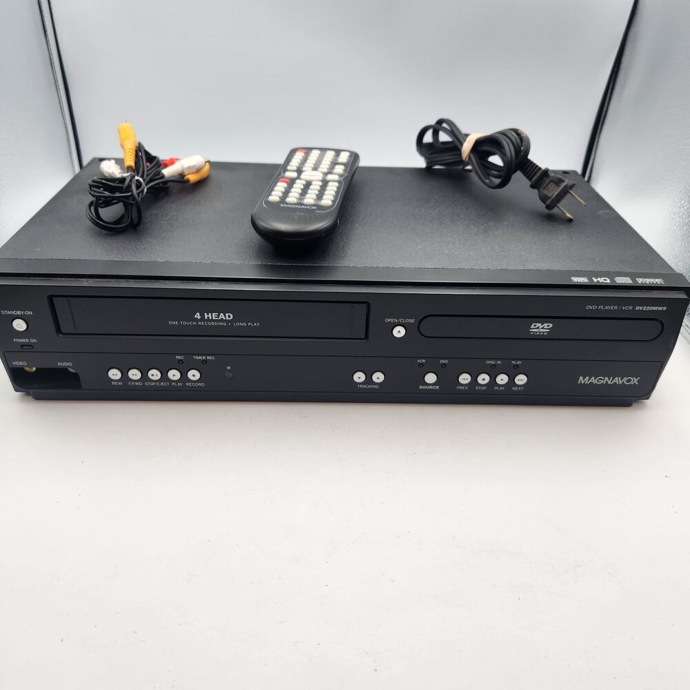 Magnavox DV220MW9 DVD Player VCR VHS Recorder Combo W/ Remote Works